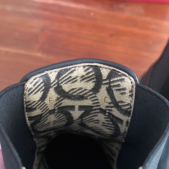 Salvatore Ferragamo - Picture 6 of 10